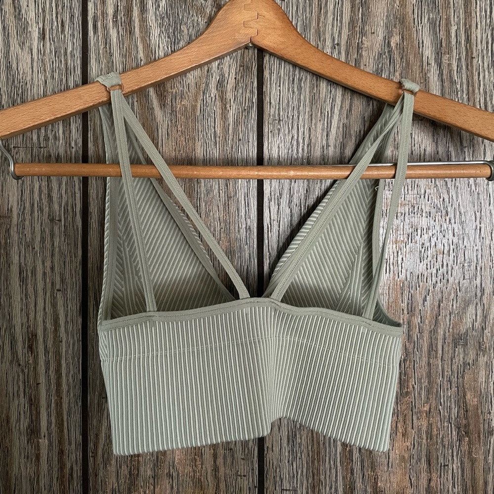 Out From Under Engineered Seamless Ribbed Sage Green Plunge Bralette - Picture 9 of 10